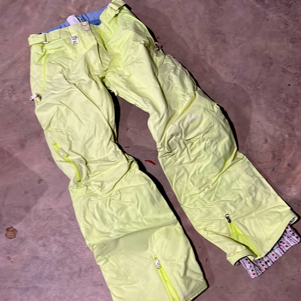 Snowboard pants